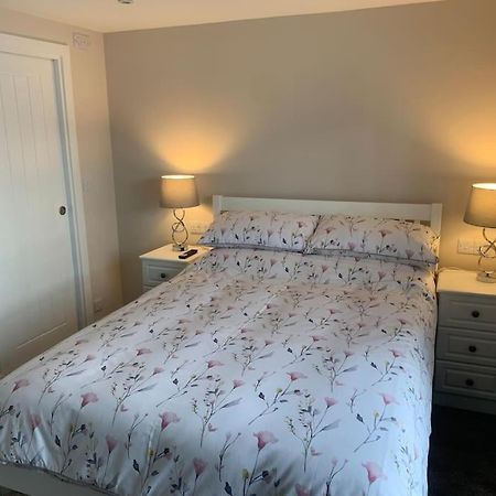 Newly Converted 3 Bedroom Apartment In 울버스톤 외부 사진